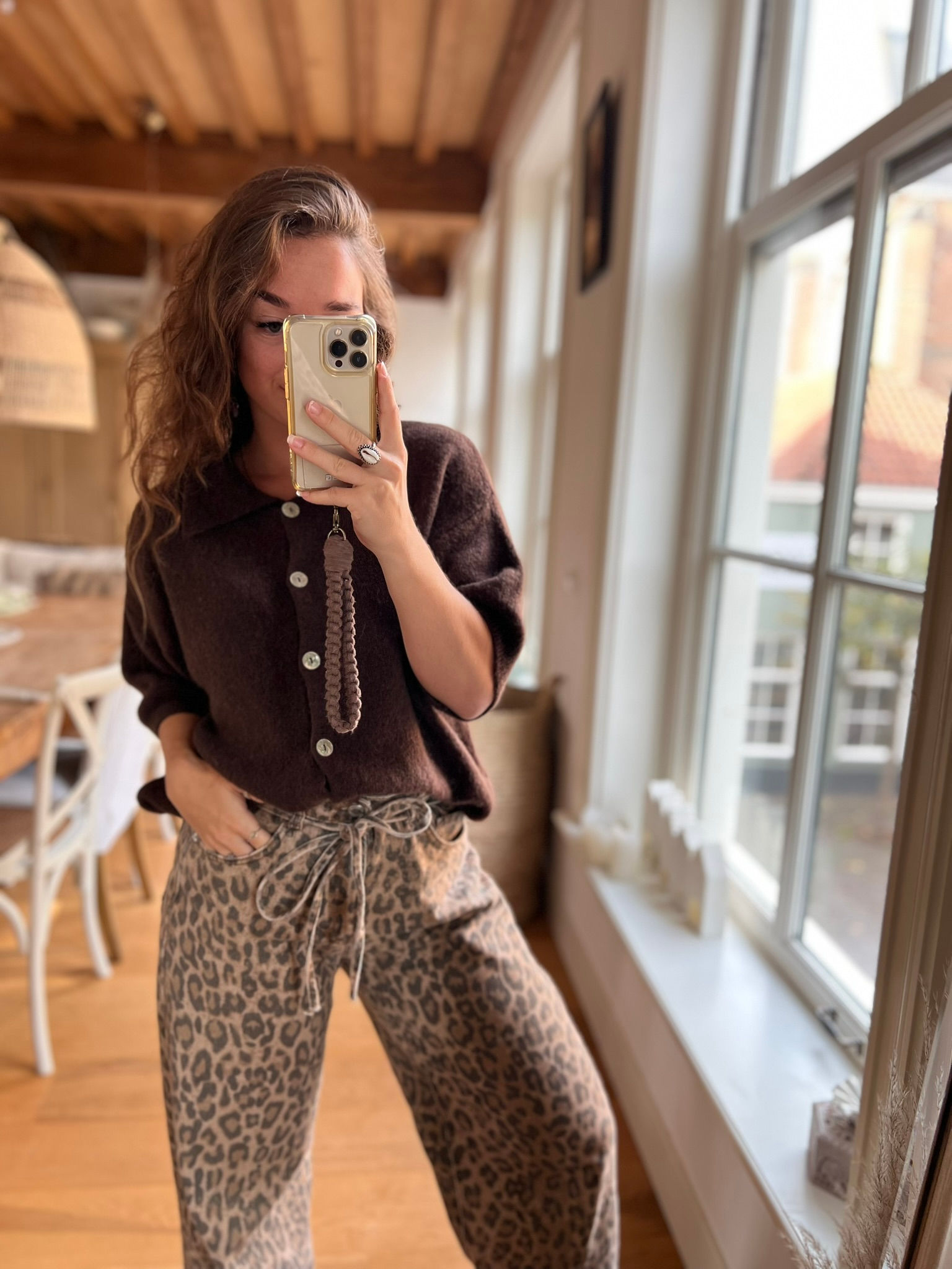 SAAR KNITTED VESTJE |  BRUIN