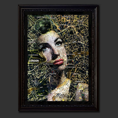 Amy in London 105x138 cm