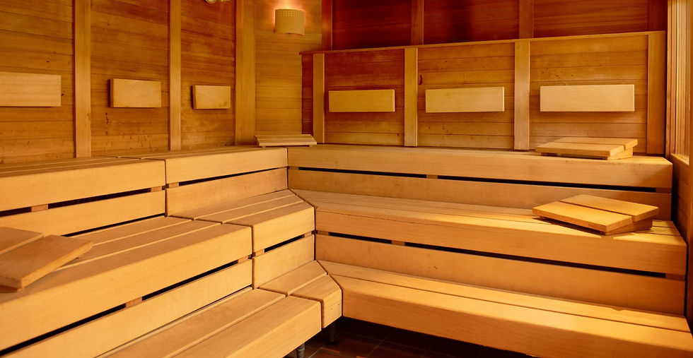 Holzsäulen-Sauna im Hotel Sonnenhügel