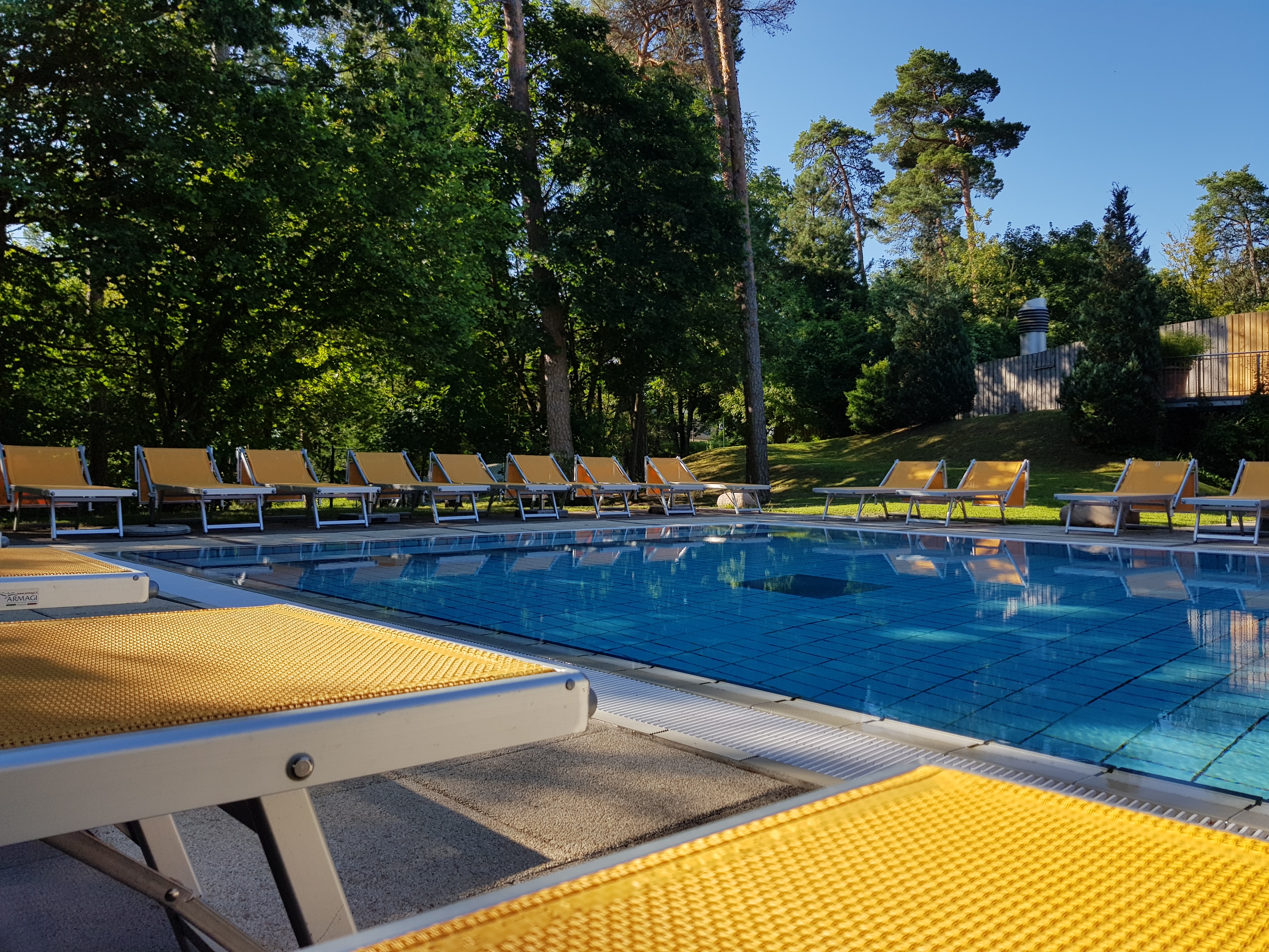 Pool-Sonnenhuegel-hotel badkissingen.jpg