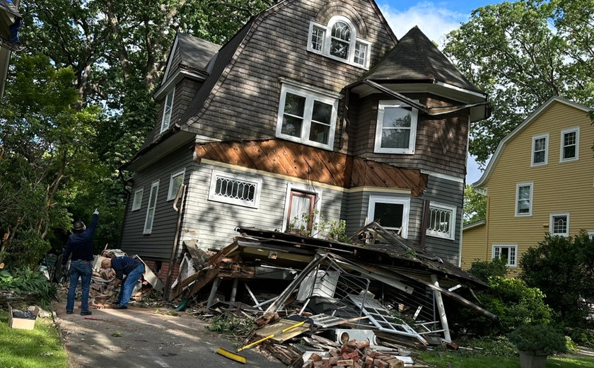 Storm damage roof repair on a Wayne NJ home by Four Seasons Construction