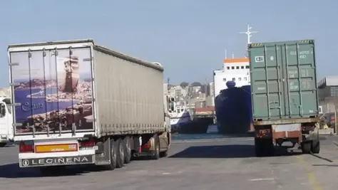 Transportistas confirman que los cambios aduaneros de Algeciras ya provocan camiones parados durante días y ponen en riesgo las rutas con Ceuta