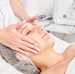midsection-doctor-giving-massage.jpg