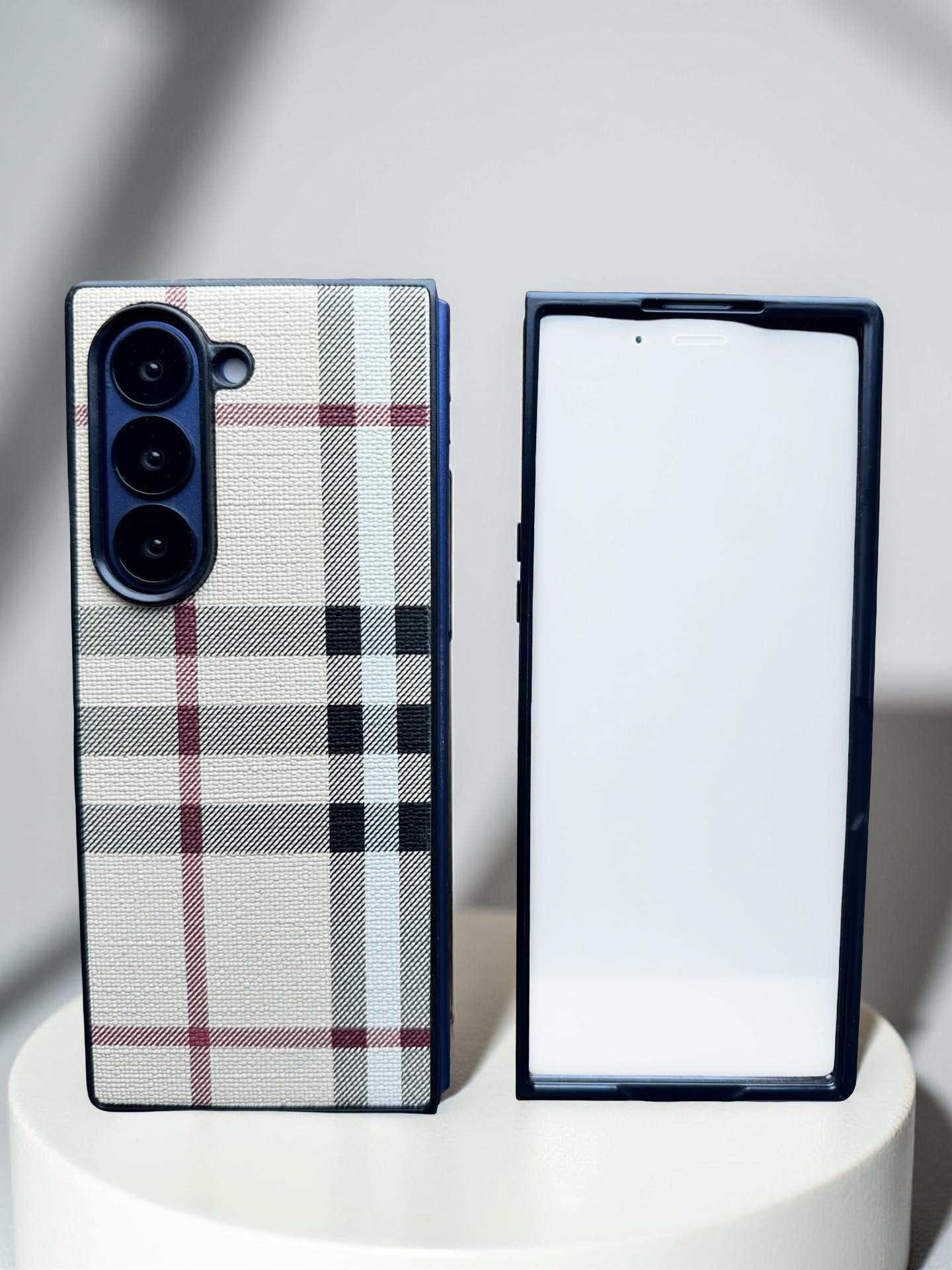 BURBERRY DESIGN CASE