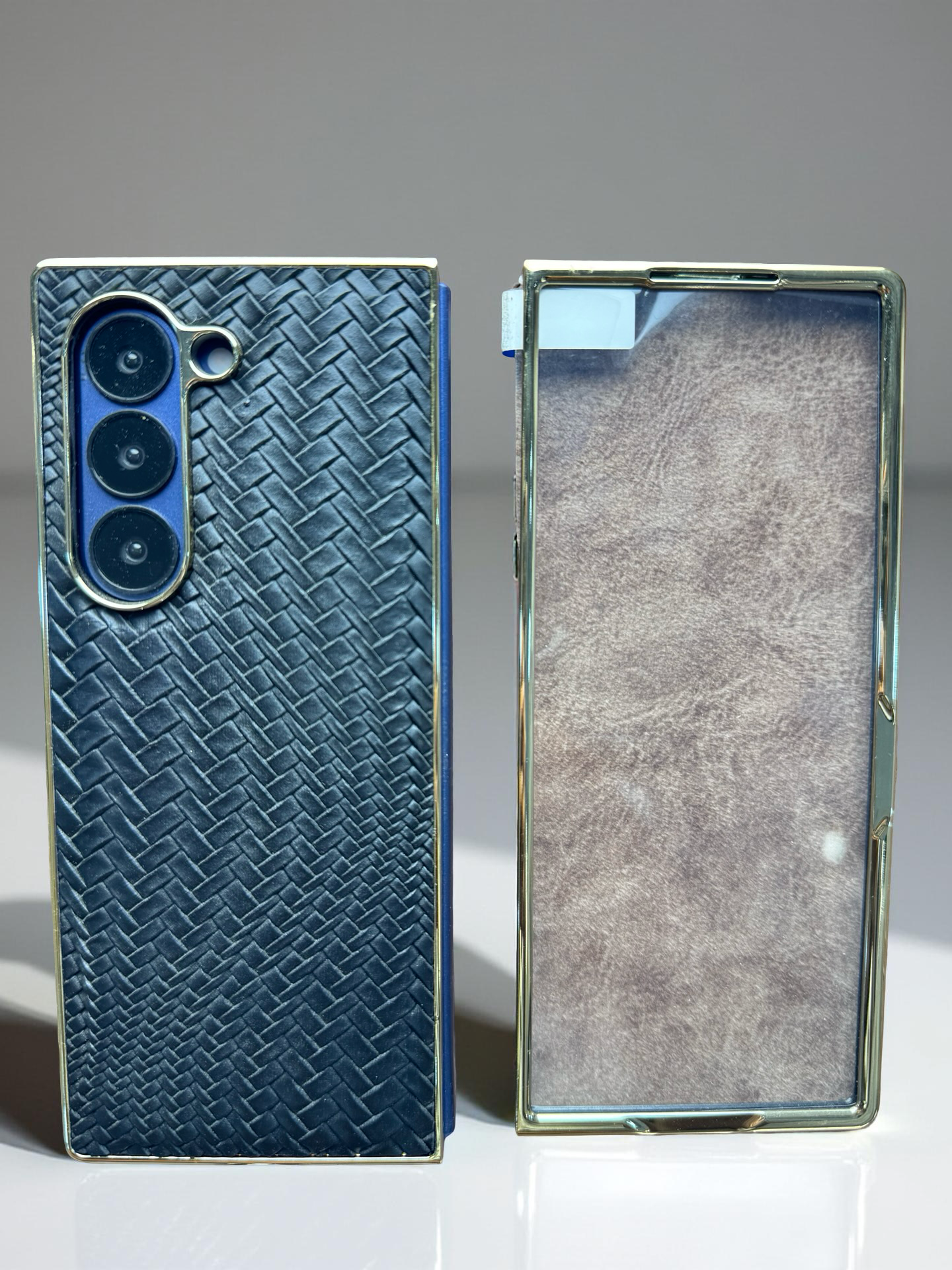 CROCODILE LEATHER DESIGN CASE