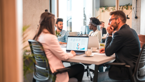 Marketingmitarbeiter im neuen Jahr finden: Strategien für 2024 🌟🔍