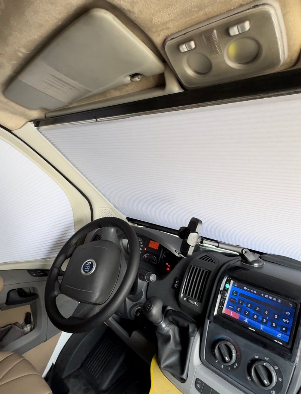 Ducato, Jumper, Boxer model motokaravanlar için ön cam güneşlik ve perde