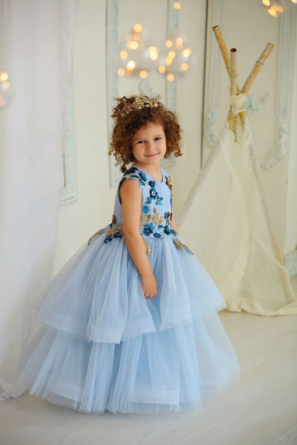 Thumbnail: Anna's dress