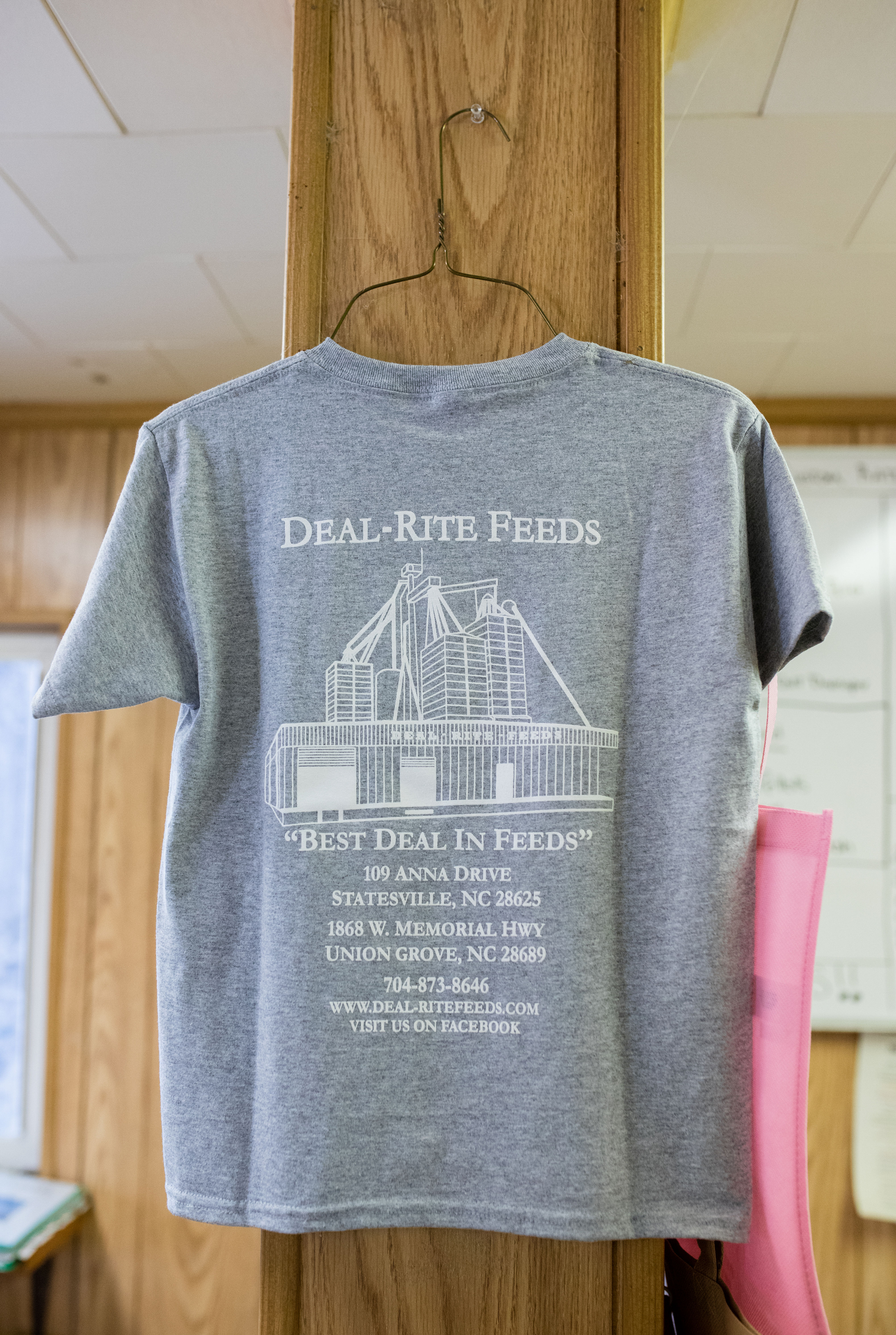 Deal-Rite Feeds Colored T-Shirt-Older Design