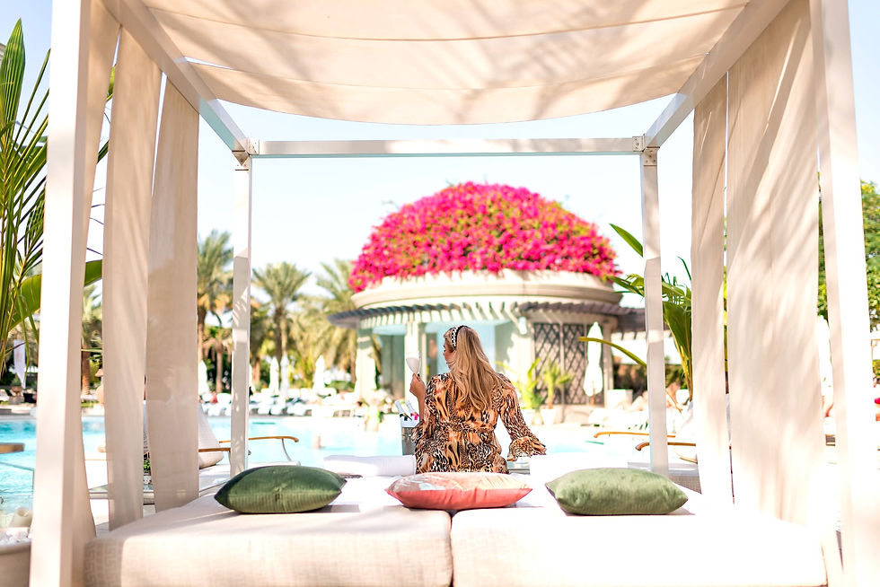 LA PISCINA THURSDAYS LADIES DAY