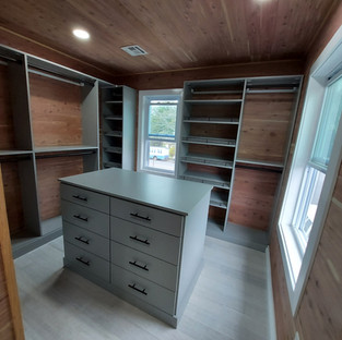 Cedar Walk-In with Gray Shelves and Center Island