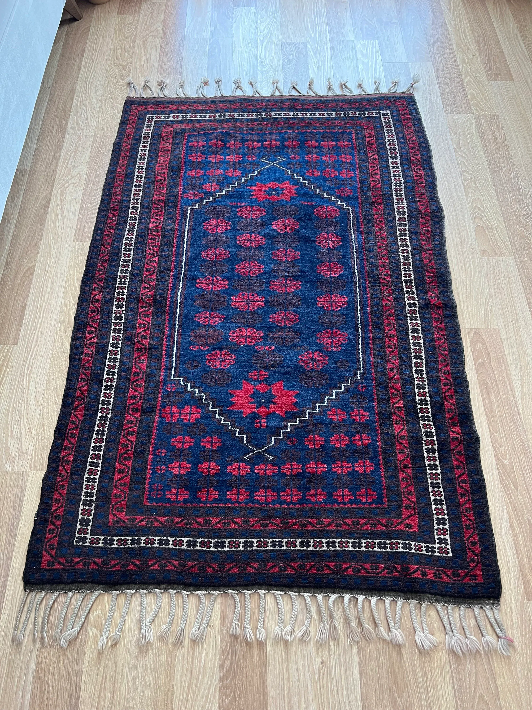 3x5 Vintage Rug, Tasseled Handknotted Turkish Rug,Stunning Flowery Pattern Kilim