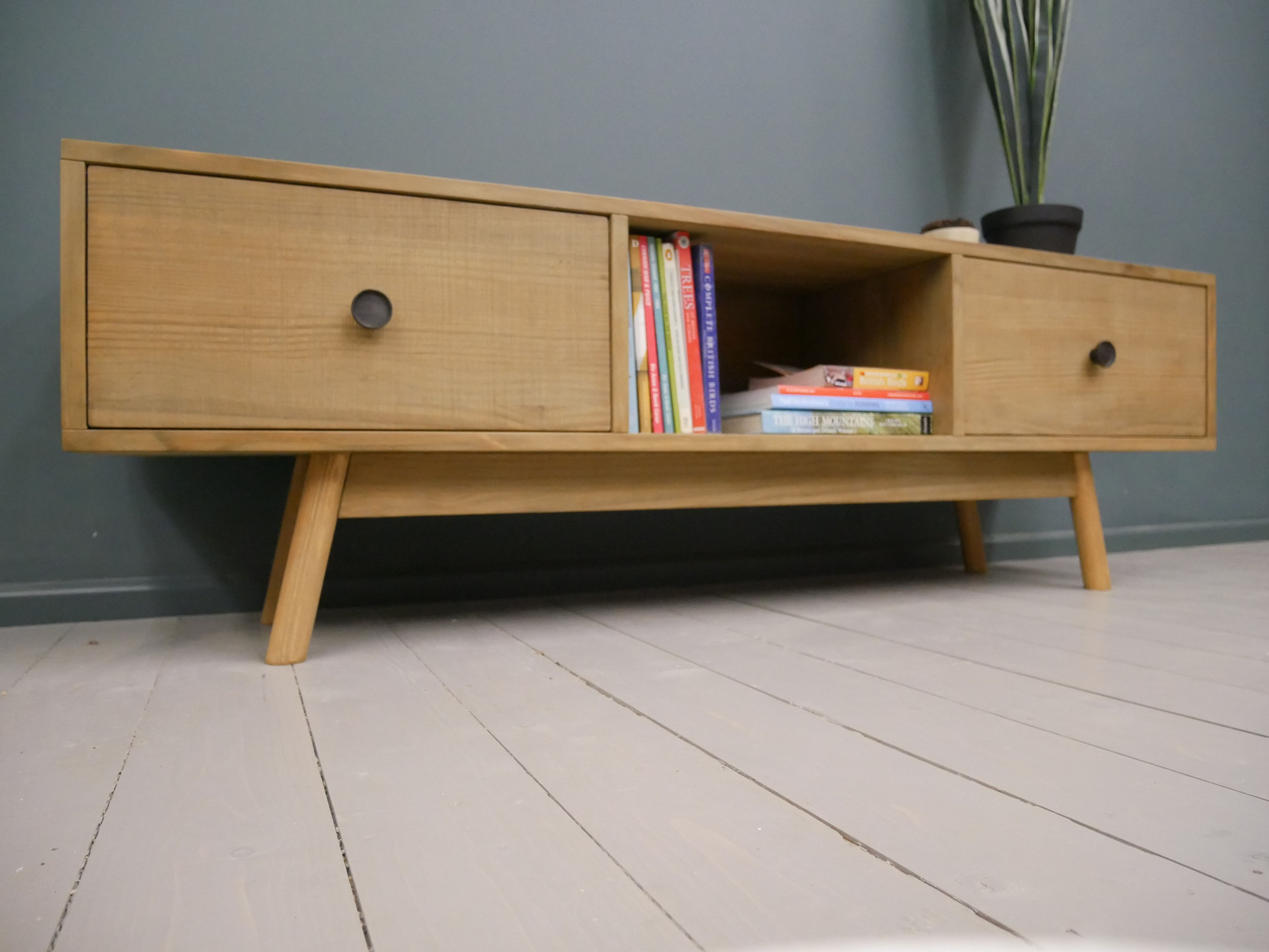 Ferro Midi Media Unit Cab 21