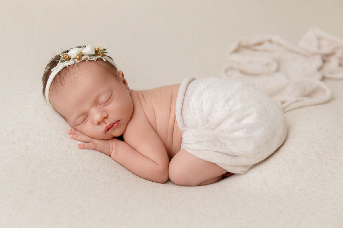 Newborn fotoshoot in een fotostudio in Limburg