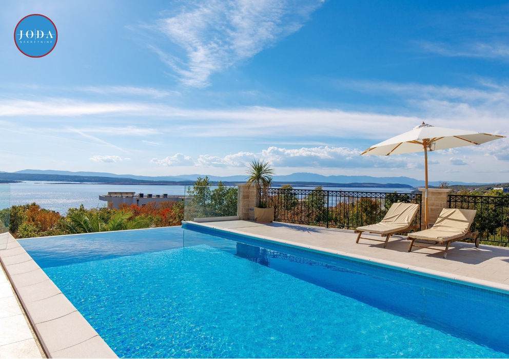 CRIKVENICA VILA S BAZENOM