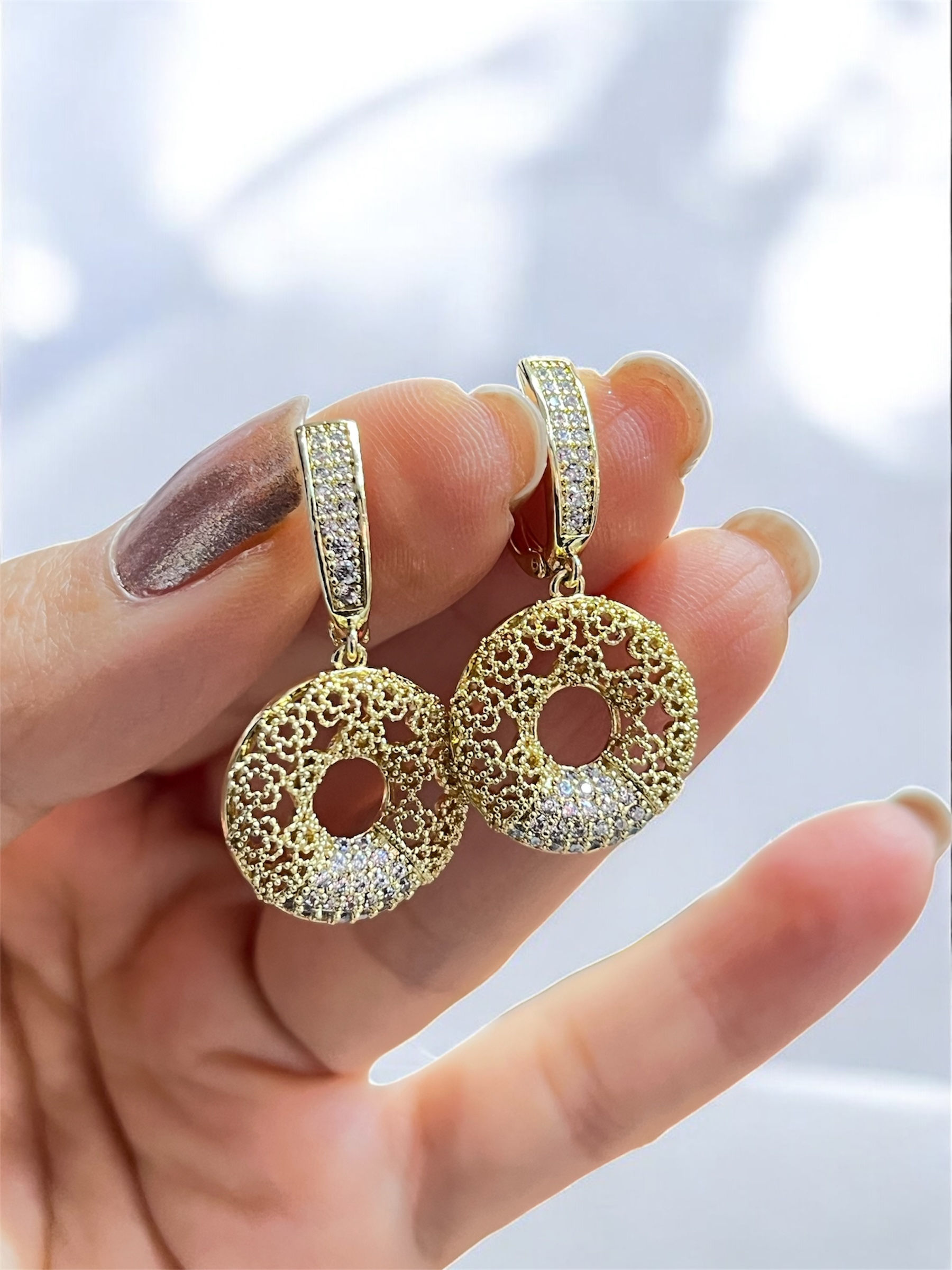 İthal özel seri telkari işlemeli küpe gold 