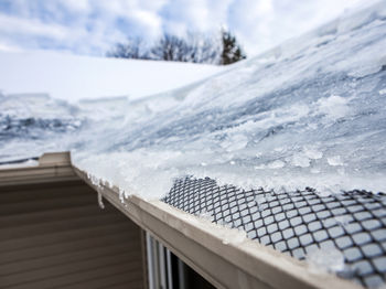 WILL ICE DAMMING BE A THREAT TO YOUR ROOF THIS WINTER?