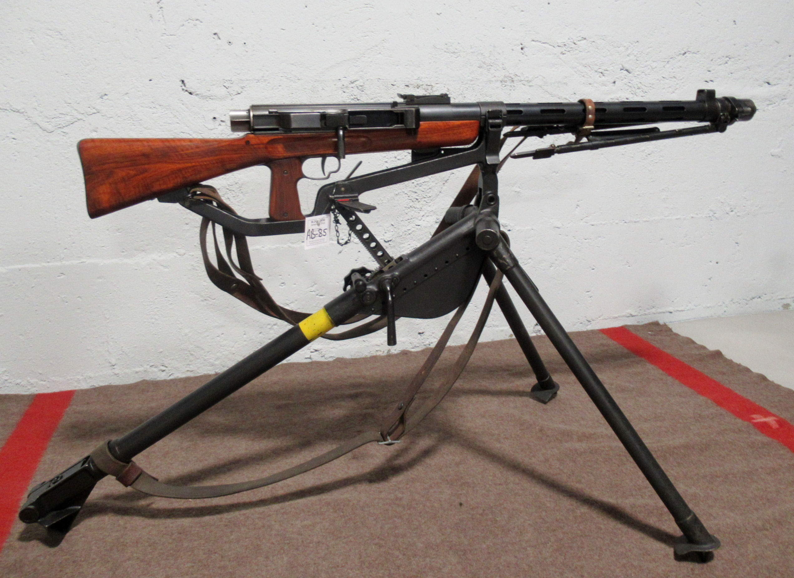AB-85 automatica W+F mod. LMG 25 cal. 7.5x55