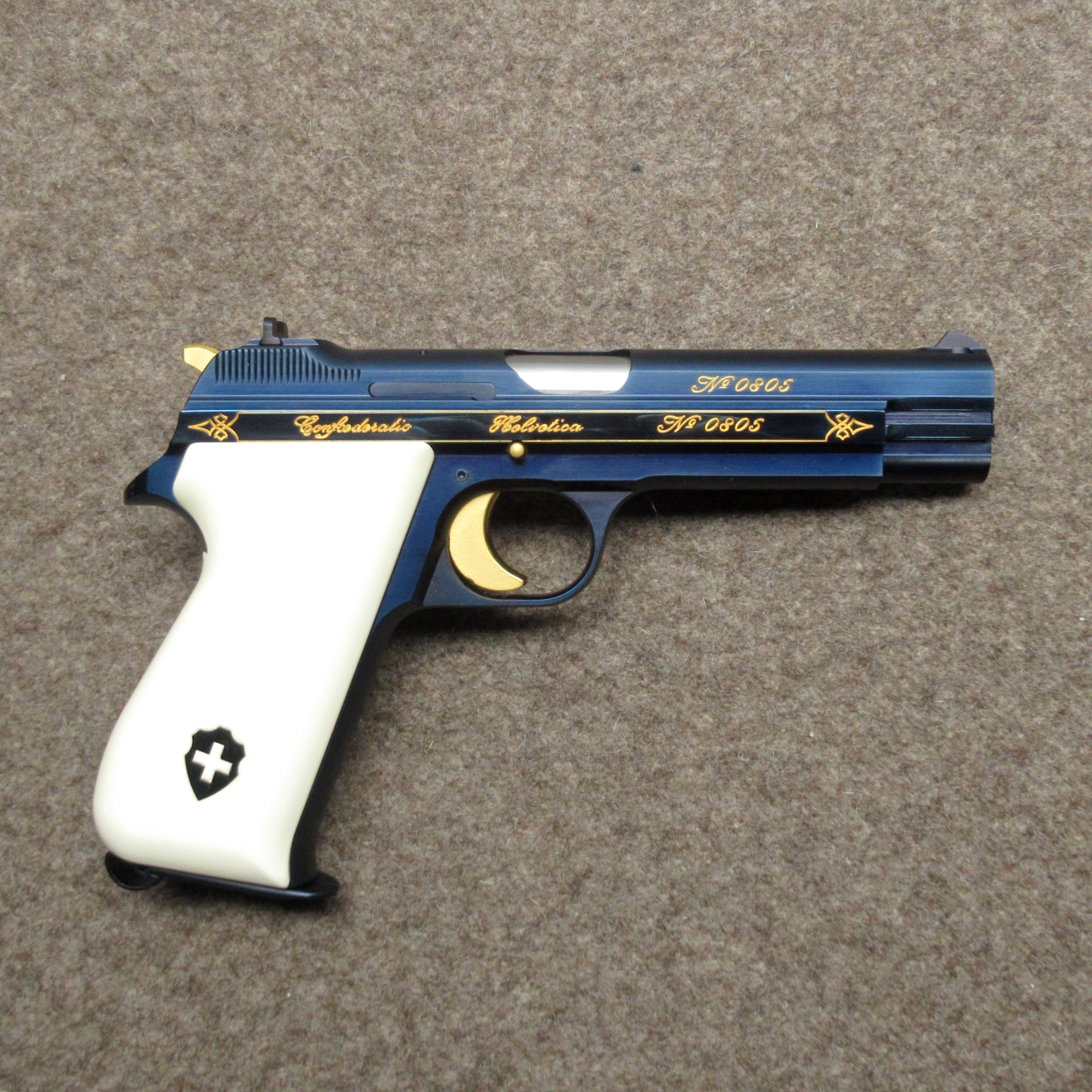 AB-64 pistola SIG mod. P210 700esimo cal. 9mm Para