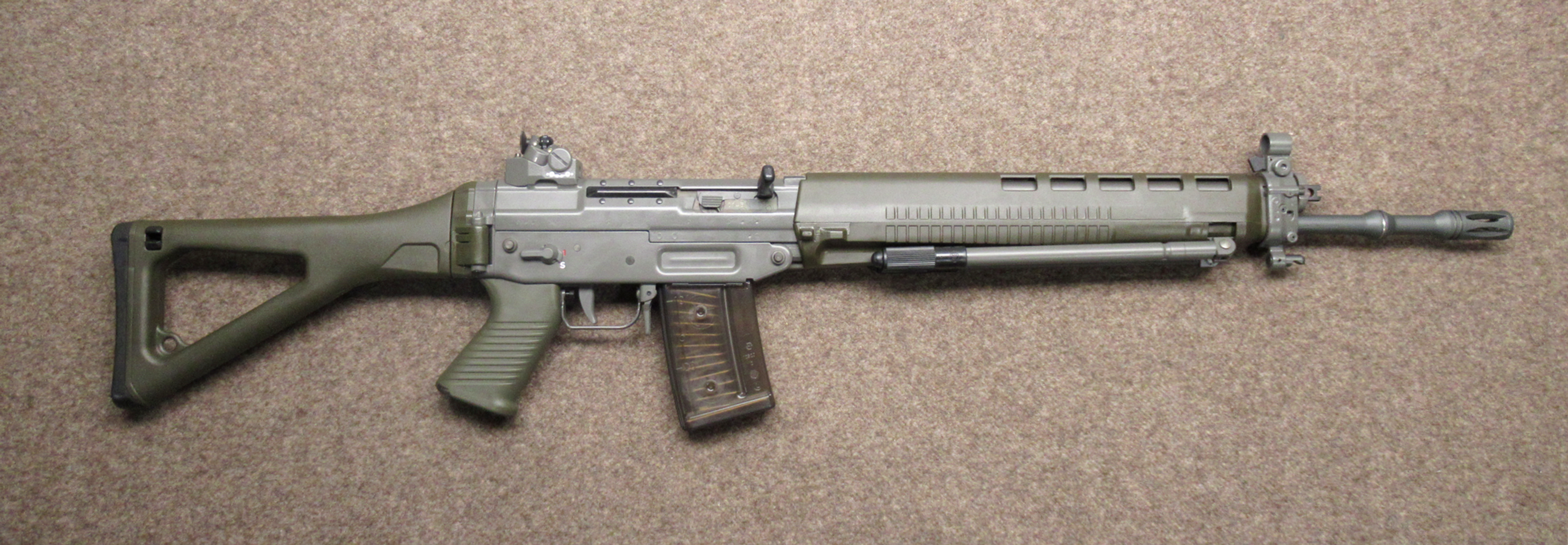 semiauto SIG mod. PE90 cal. 5.6mm
