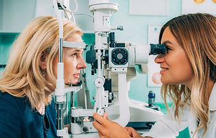 slit lamp eye exam.jpg