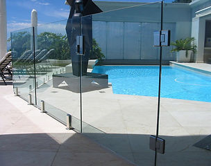 BALUSTRADE SWIMMING POOL PIC.jpg