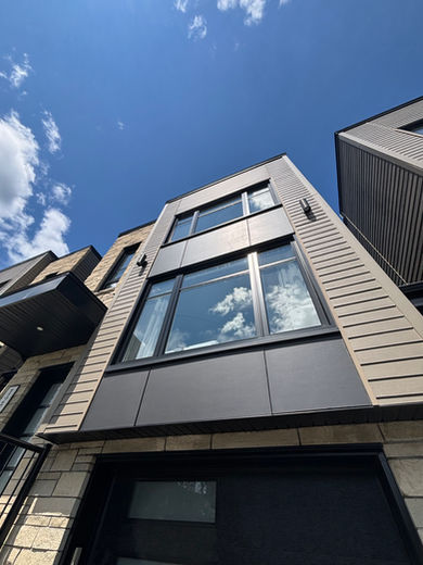 Vitres extérieures propres après lavage résidentiel à Québec