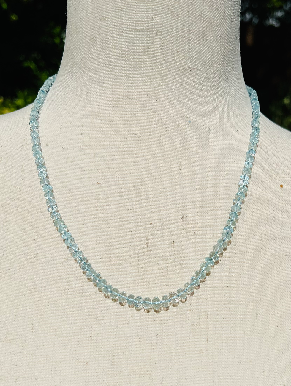 Thumbnail: Aquamarine Necklace I (3~5 mm Knotted)