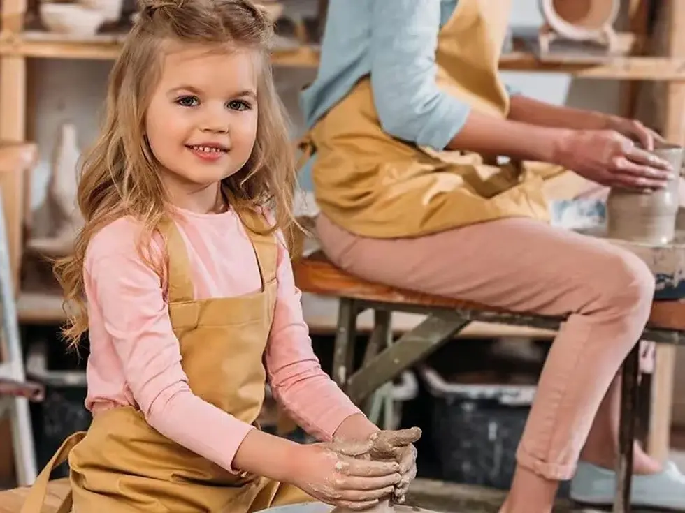 Миниатюра: Family Ceramic Clay Fun: Wheel and Handbuilding gift voucher