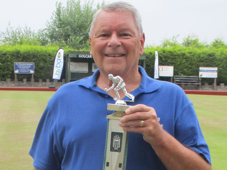 Back-in-the-groove Graham wins Over-80s KO