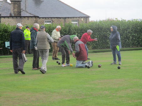 Brockholes surge away at top of Division 3 table
