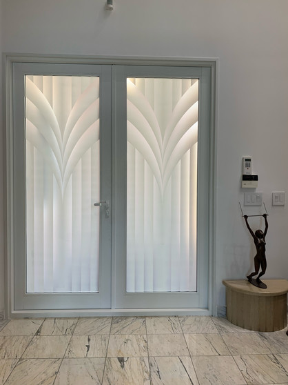 Art Decò decorative film design in white frost with many gradients (shading).