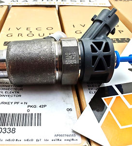 5801790338 INJECTEUR COMPLET NEUF IVECO MAXIDIESEL WWW.MAXIDIESEL.COM  (3).jpg