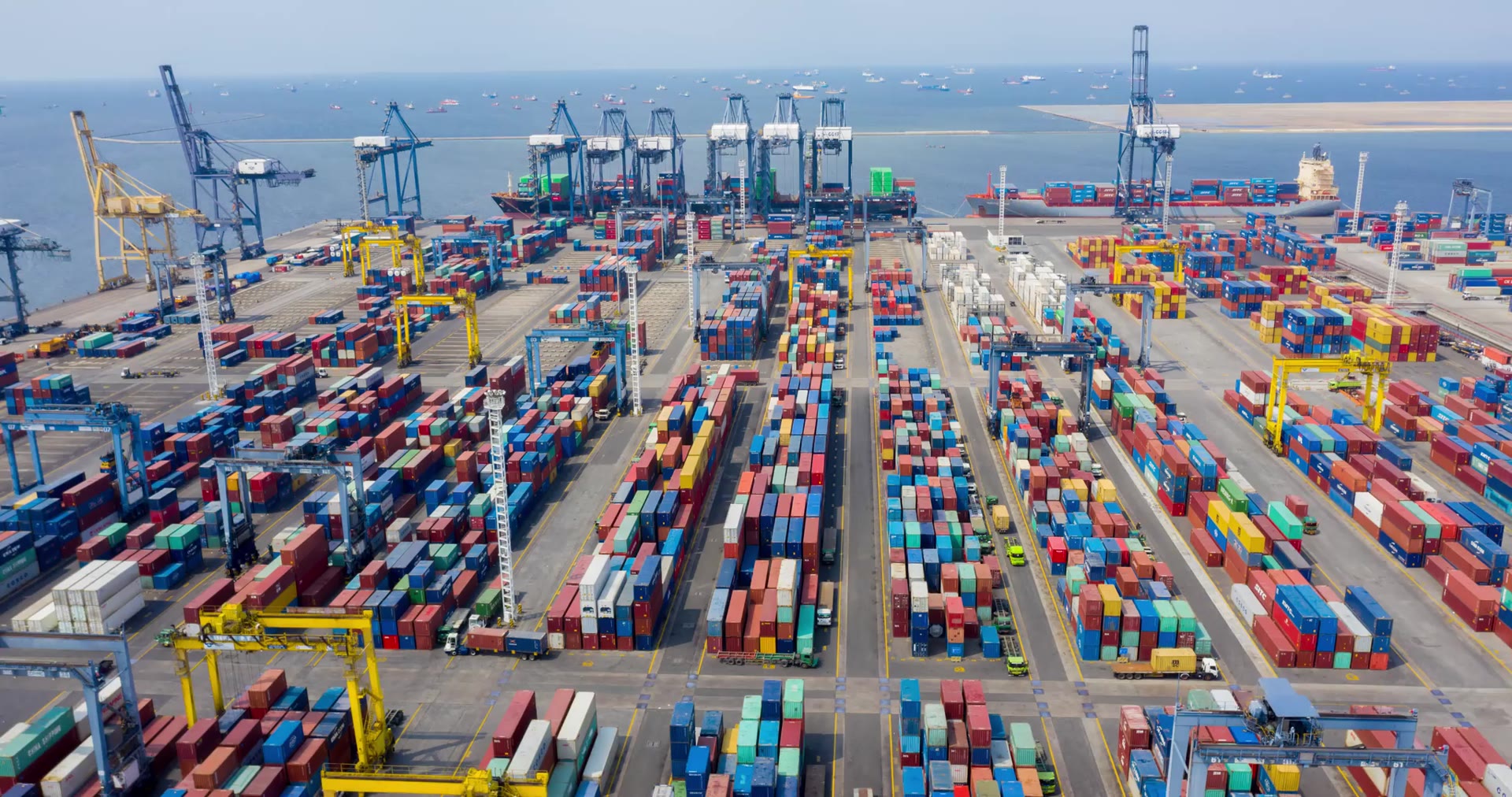 How a Port Community System Handles Marine Service Requests