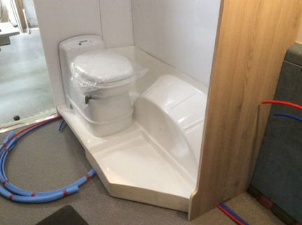 Over The Wheel Arch Shower Tray .jpg