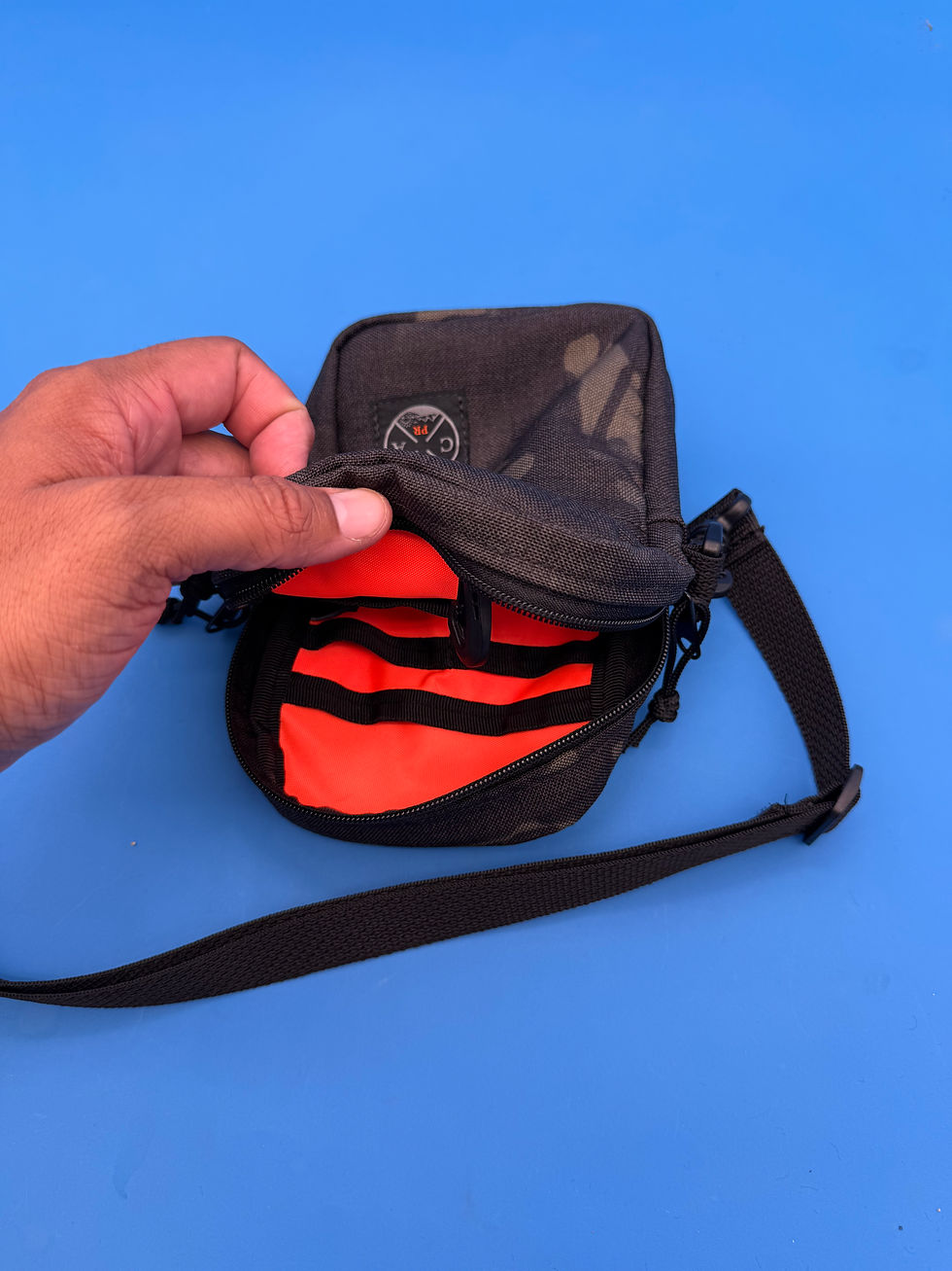 Thumbnail: Sidekick Crossbody pack - MULTICAM BLACK 