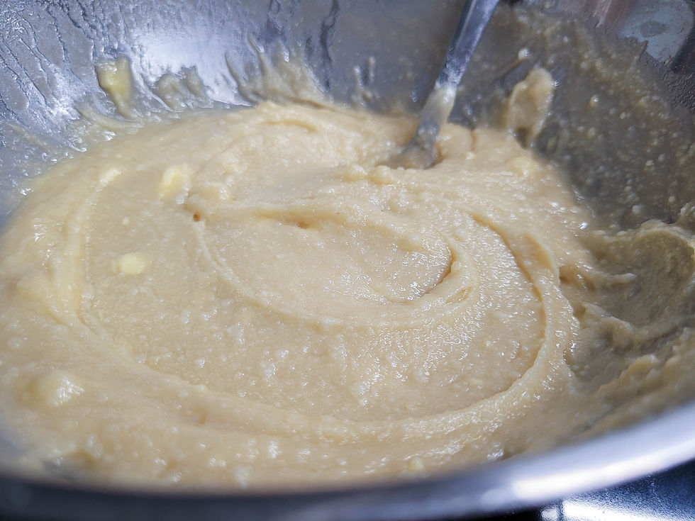 crema castron lingura crem unt