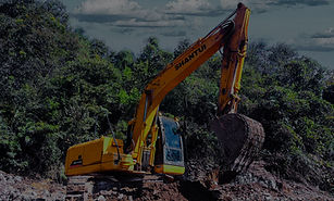 ESCAVADEIRA SE135W-1_edited.jpg
