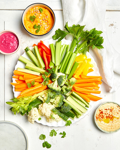 Gulrot--og-agurkstaver-med-hummus.jpg