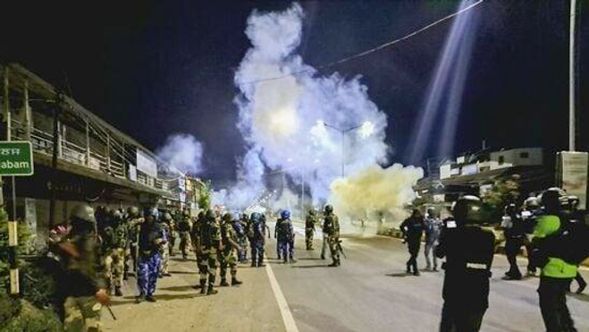2 Killed In Protest Over Manipur "Selfie" Cop Sacking, Internet Suspended π¬π¨