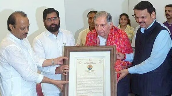 రతన్‌ టాటాకు తొలి ఉద్యోగరత్న అవార్డు..