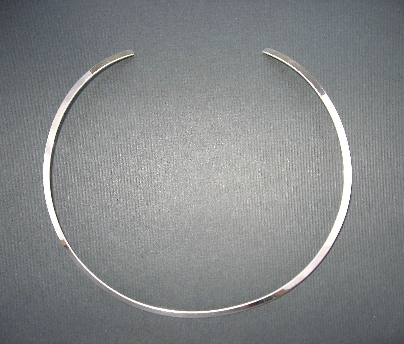 Silver Round Neck Collar