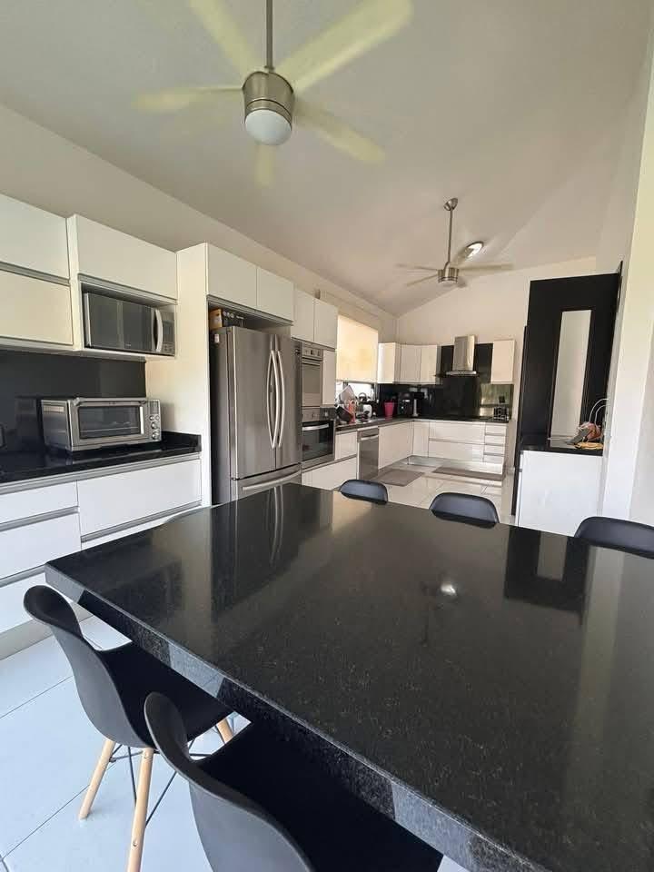 Residencia con Lujo y Confort - 3