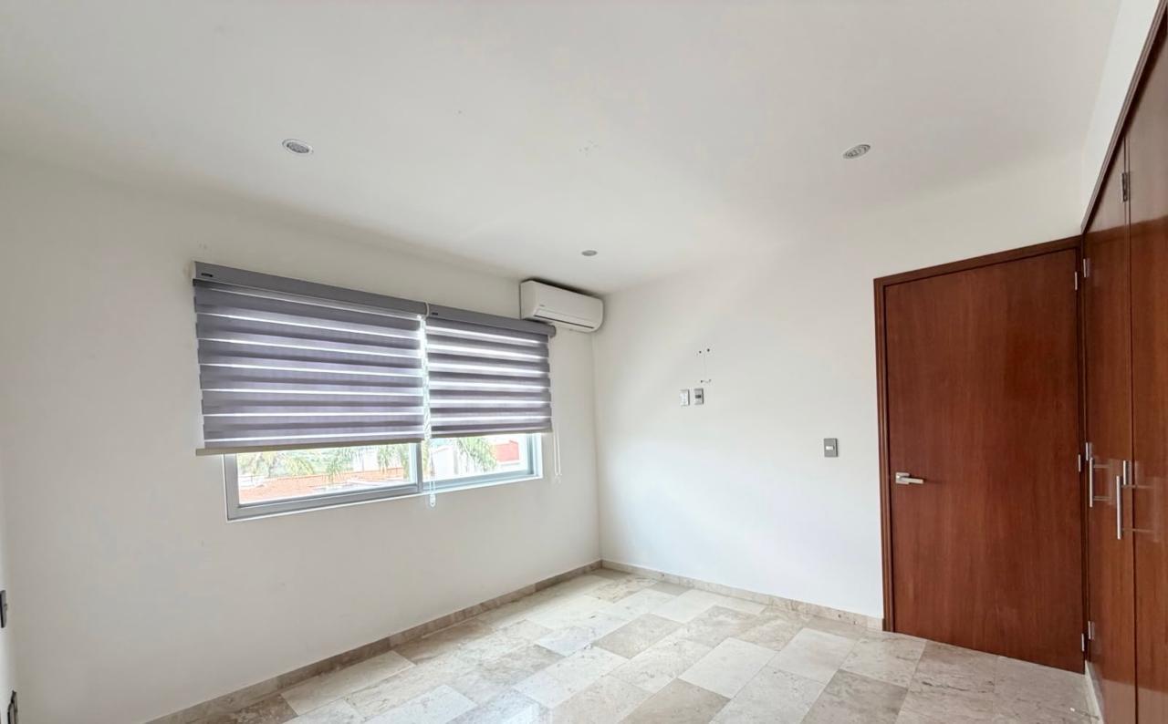 CASA Vin MR1 - 4