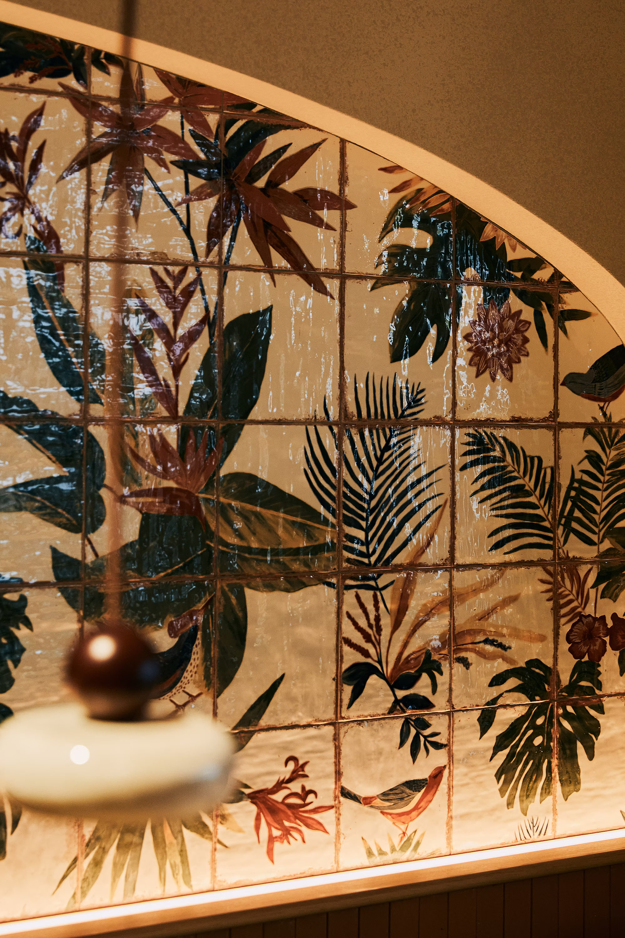 MAINZUタイル詳細 LIVORNO MURAL SONATA 植物モチーフ