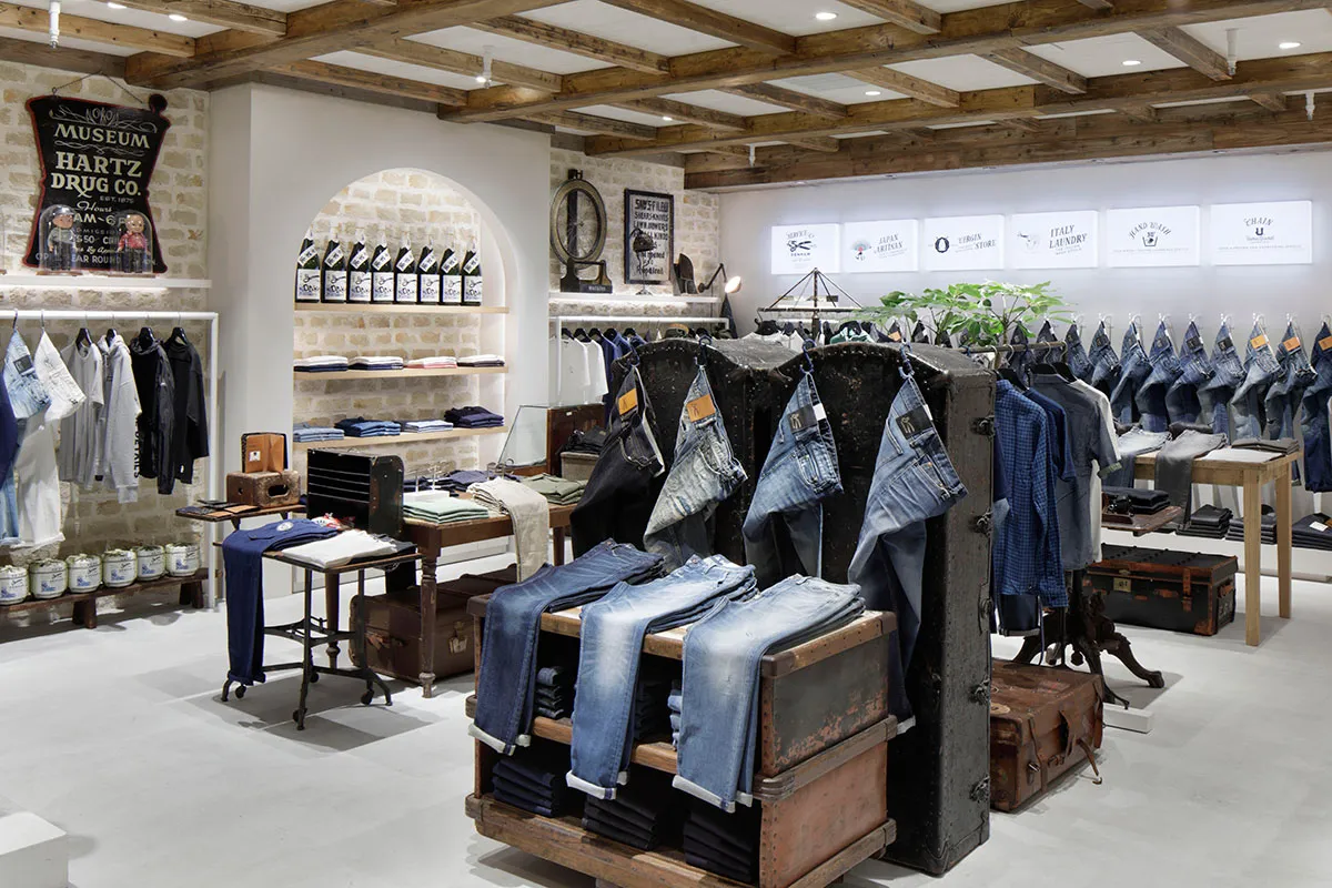 店舗内装デザインDENHAM THE JEANMAKER 表参道ヒルズ店 施工事例 