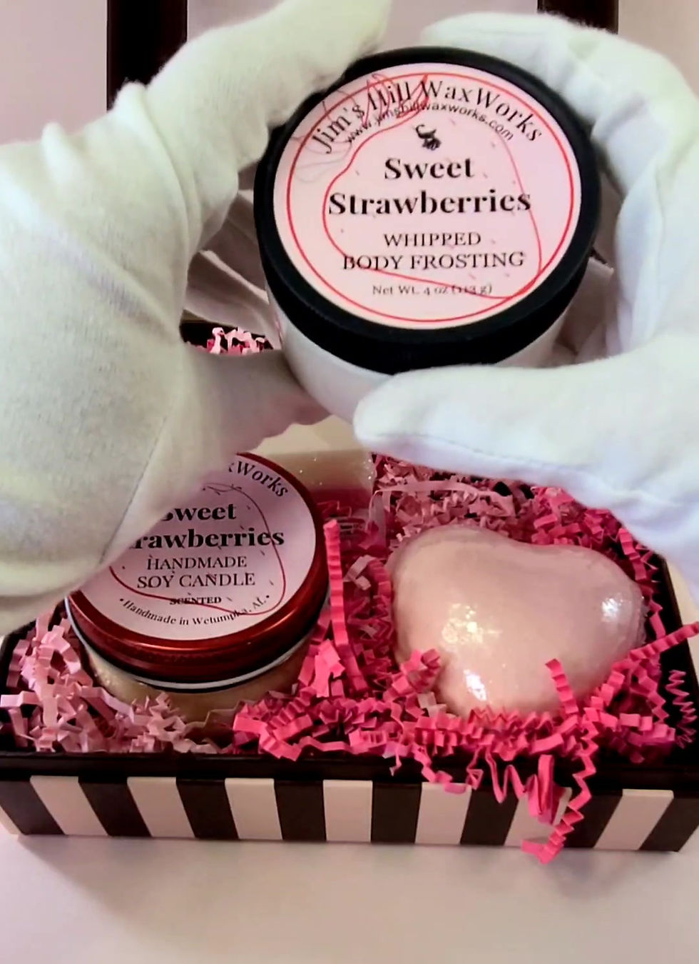 Thumbnail: Strawberries Kisses Spa Gift Set in Presentation Box