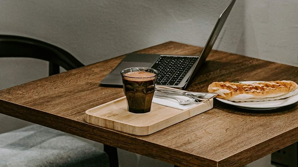 Best Tray Shapes for a Rectangular Coffee Table