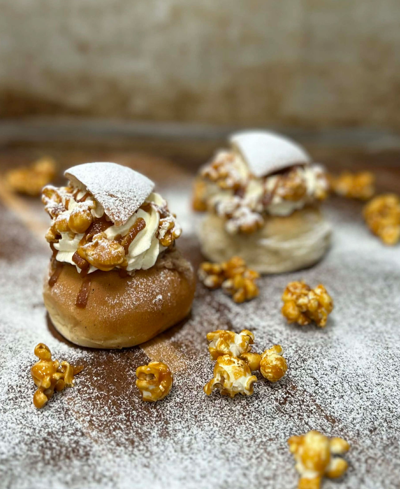 MINI Salt Karamell, mandel och popcornsemla