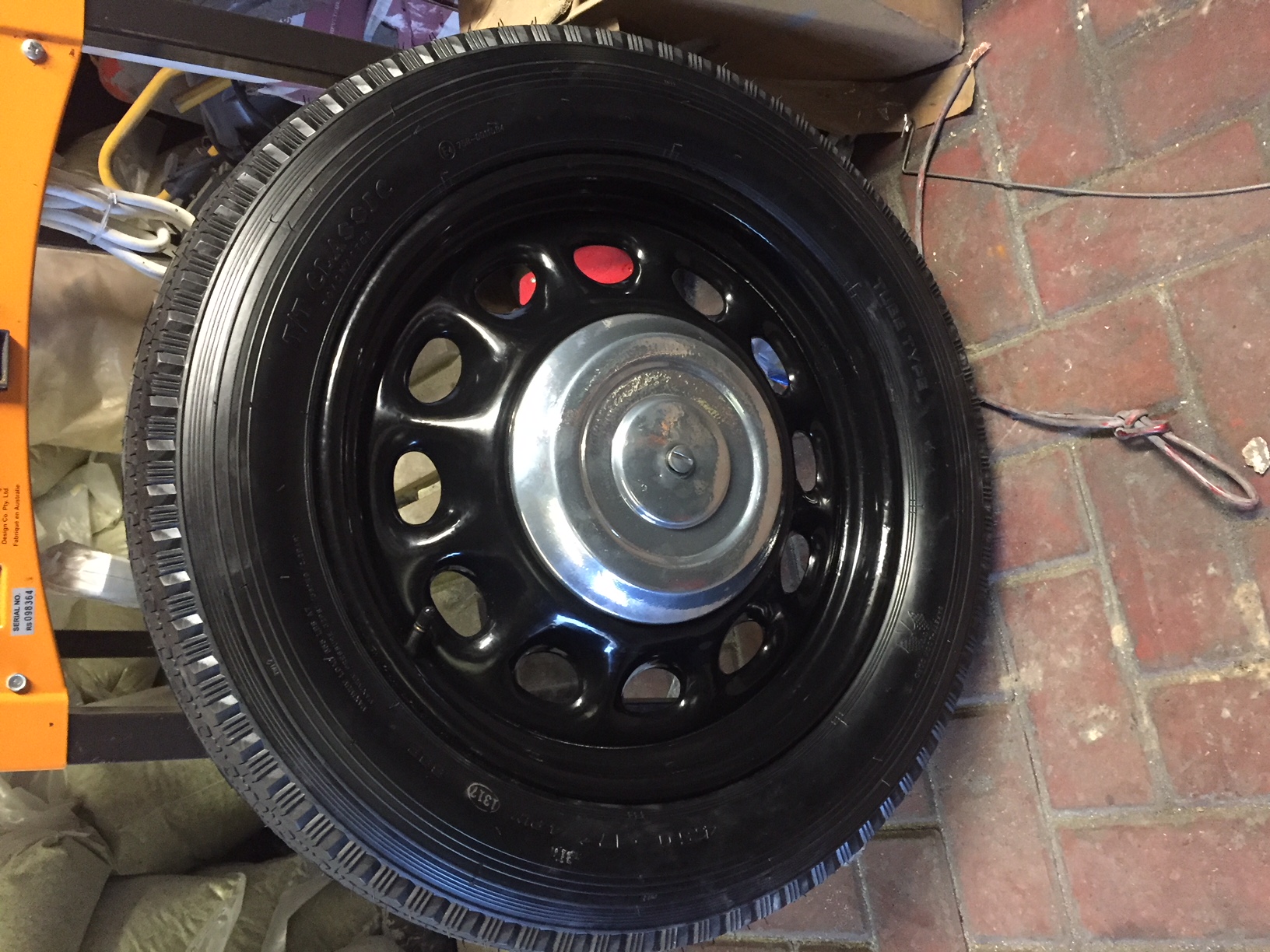 Morris 8 (1938) steel wheel